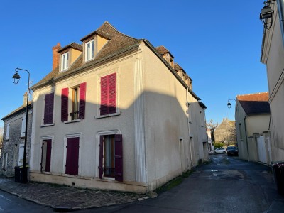 Immeuble avec 3 appartements  ( F3 ) A VENDRE - ROZAY EN BRIE - 222.02 m2 - 365000 €