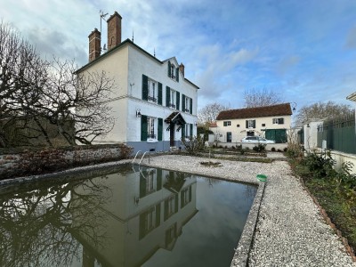MAISON A VENDRE - JOUY SUR MORIN - 214 m2 - 468000€