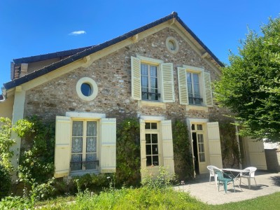 MAISON A VENDRE - VILLENEUVE SUR BELLOT - 105 m2 - 179000€