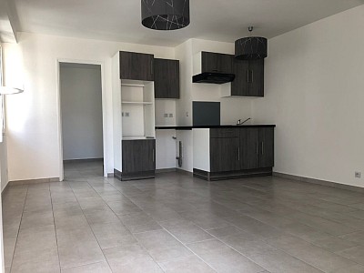 APPARTEMENT T2 A LOUER - LIVERDY EN BRIE CENTRE VILLE - 32.28 m2 - 640 € charges comprises par mois