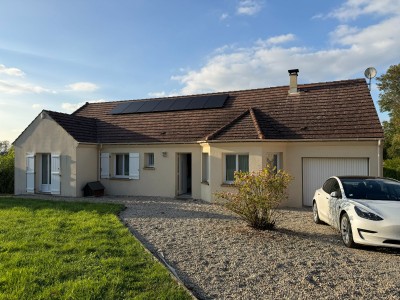 maison traditionnelle de Plain Pied + piscine A VENDRE - ROZAY EN BRIE - 262.29 m2 - 470000€