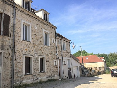 APPARTEMENT T3 A LOUER - ROZAY EN BRIE CENTRE VILLE - 51.74 m2 - 780 € charges comprises par mois