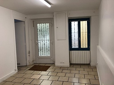 APPARTEMENT T1 A LOUER - LA FERTE GAUCHER - 20.3 m2 - 345�&euro; charges comprises par mois