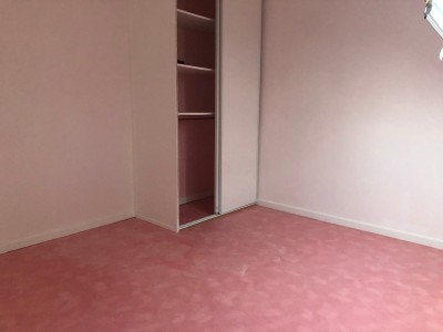 APPARTEMENT T3 A LOUER - ROZAY EN BRIE CENTRE VILLE - 59.76 m2 - 820 &euro; charges comprises par mois