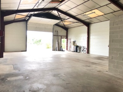 ENTREPOT A LOUER - AMILLIS - 160 m2 - 1295€ HC par mois