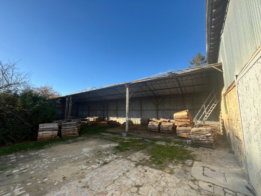 Bâtiments - JOUY LE CHATEL - 300 m2 - VENDU