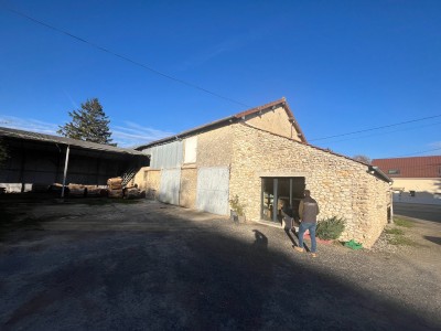 Bâtiments - JOUY LE CHATEL - 300 m2 - VENDU