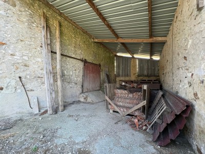 Ensemble de bâtiments + Terre Agricole A VENDRE - LA FERTE GAUCHER - 129 000 €
