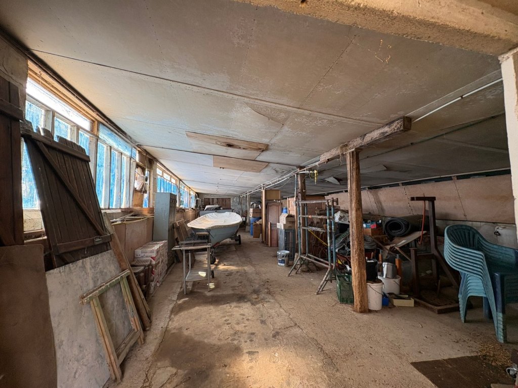 Ensemble de bâtiments + Terre Agricole A VENDRE - LA FERTE GAUCHER - 129 000 &euro;