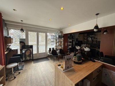 FONDS DE COMMERCE A CEDER - BEAUTE - ESTHETIQUE - COIFFURE - TOUQUIN - 33.14 m2 - 70 000 €