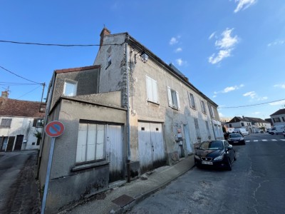 IMMEUBLE A VENDRE - JOUY LE CHATEL - 217 m2 - 238000€