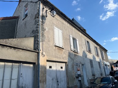 IMMEUBLE A VENDRE - JOUY LE CHATEL - 217 m2 - 238000€