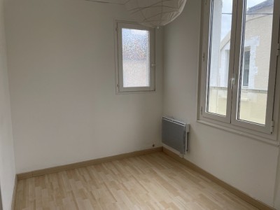 IMMEUBLE A VENDRE - JOUY LE CHATEL - 217 m2 - 238000€
