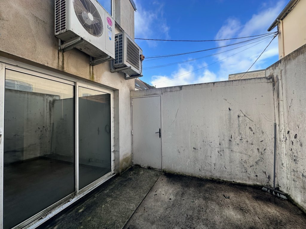 IMMEUBLE A VENDRE - LA FERTE GAUCHER - 239 m2 - 99�000�&euro;