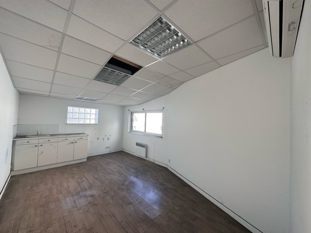 IMMEUBLE A VENDRE - LA FERTE GAUCHER - 239 m2 - 99�000�&euro;