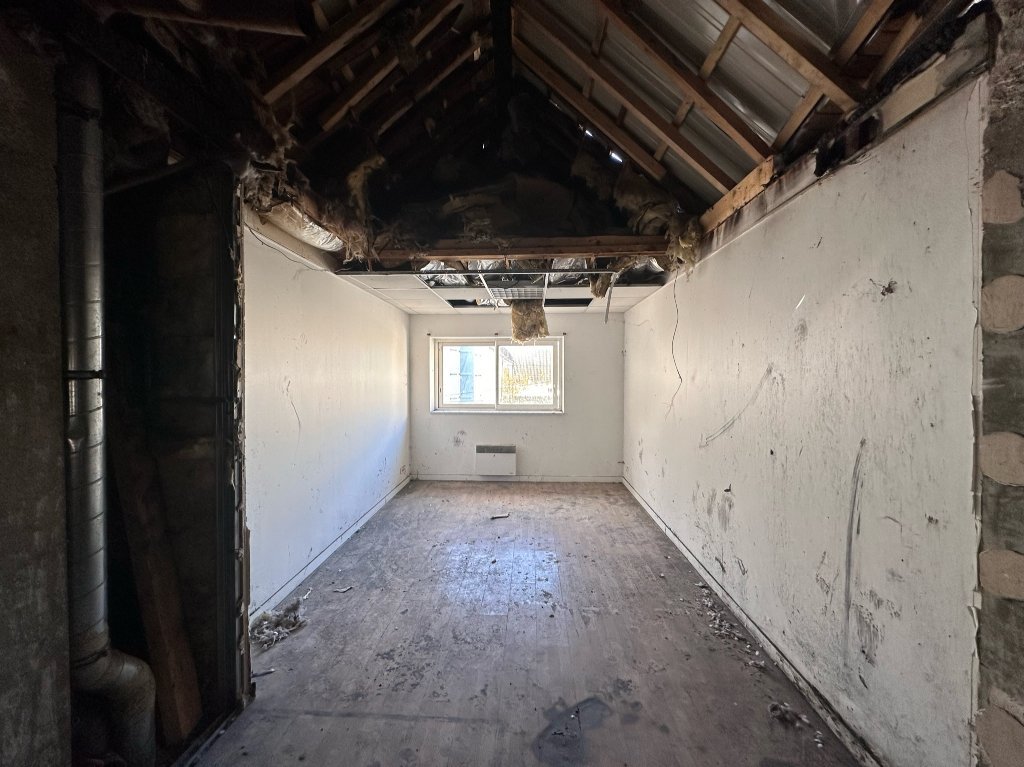 IMMEUBLE A VENDRE - LA FERTE GAUCHER - 239 m2 - 99�000�&euro;