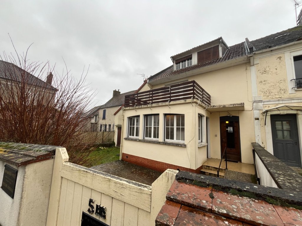 IMMEUBLE DE RAPPORT A VENDRE - JOUY LE CHATEL - 193 m2 - 210�000�&euro;