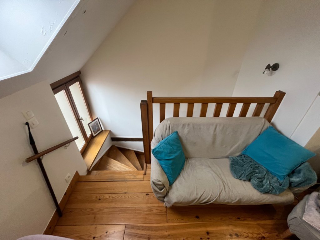 IMMEUBLE DE RAPPORT A VENDRE - JOUY LE CHATEL - 193 m2 - 210�000�&euro;