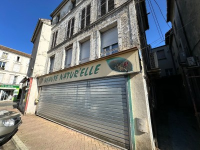 IMMEUBLE DE RAPPORT A VENDRE - LA FERTE GAUCHER - 500 m2 - 338000€