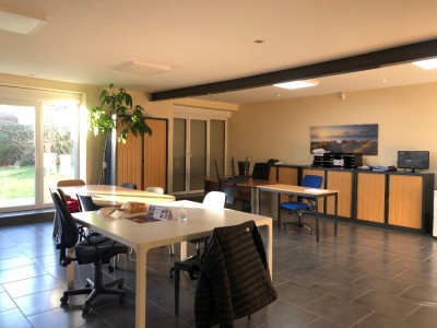 LOCAL D ACTIVITE A LOUER - AMILLIS - 561 m2 - 3�700�&euro; HC et HT par mois