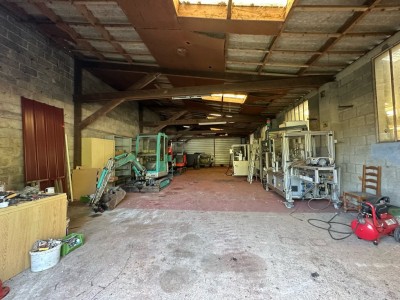 LOCAL INDUSTRIEL A VENDRE - LA FERTE GAUCHER - 1200 m2 - 346000 € 