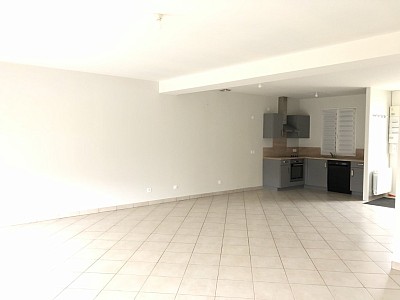 MAISON A LOUER - CHOISY EN BRIE - 105.11 m2 - 1 045 € charges comprises par mois