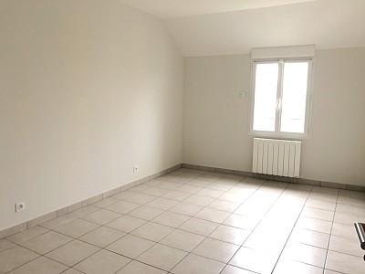 MAISON A LOUER - CHOISY EN BRIE - 105.11 m2 - 1 045 € charges comprises par mois