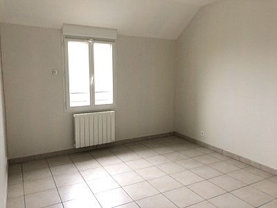 MAISON A LOUER - CHOISY EN BRIE - 105.11 m2 - 1 045 € charges comprises par mois