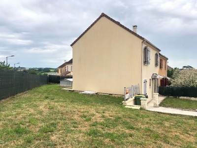 MAISON A LOUER - LA FERTE GAUCHER - 89.85 m2 - 850€ charges comprises par mois
