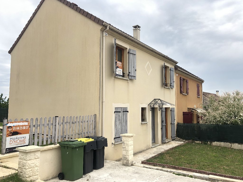 MAISON A LOUER - LA FERTE GAUCHER - 89.85 m2 - 860 &euro; charges comprises par mois