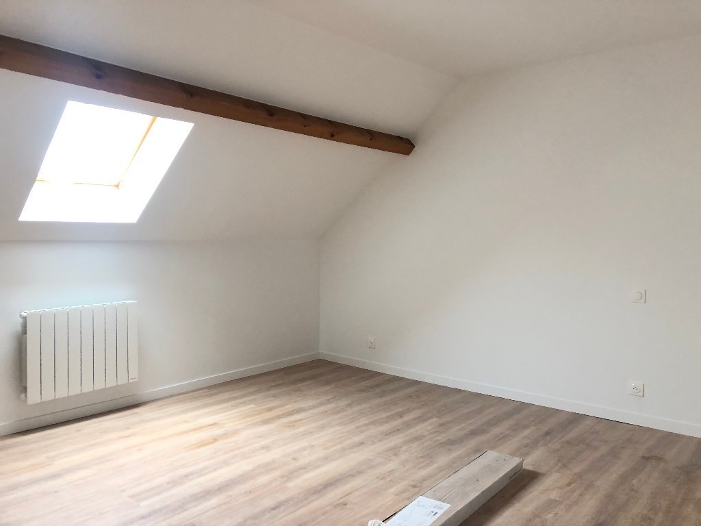 MAISON A LOUER - LE PLESSIS FEU AUSSOUX - 98.97 m2 - 1�190�&euro; charges comprises par mois