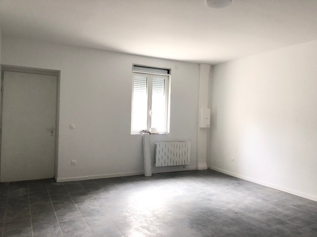 MAISON A LOUER - LE PLESSIS FEU AUSSOUX - 98.97 m2 - 1 145 &euro; charges comprises par mois