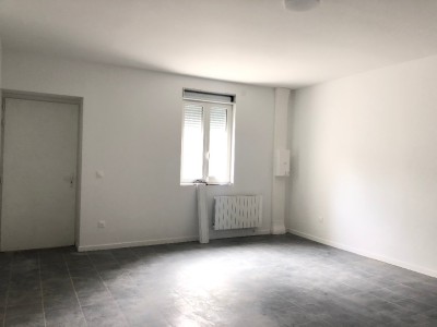MAISON A LOUER - LE PLESSIS FEU AUSSOUX - 98.97 m2 - 1 145 € charges comprises par mois