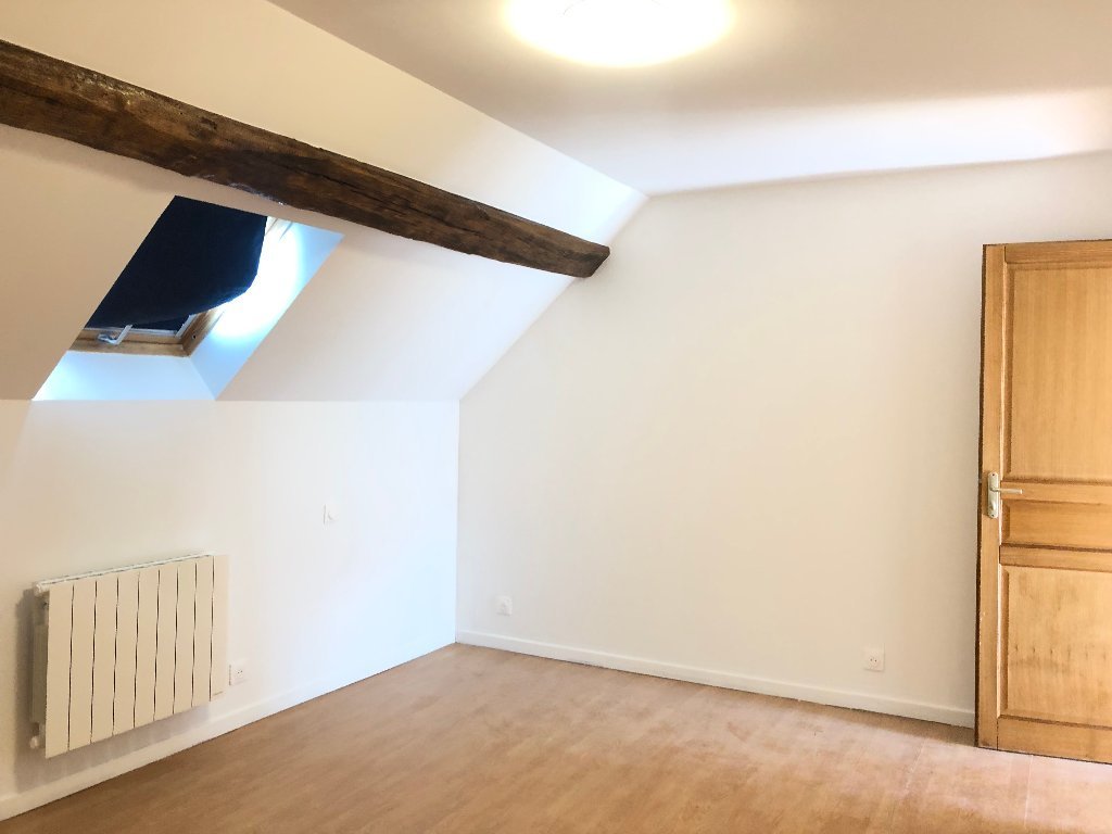 MAISON A LOUER - LE PLESSIS FEU AUSSOUX - 98.97 m2 - 1 145 &euro; charges comprises par mois