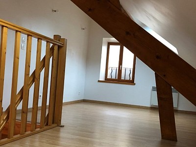 MAISON A LOUER - MACHAULT centre ville - 20.8 m2 - 485 € charges comprises par mois