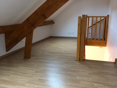 MAISON A LOUER - MACHAULT centre ville - 20.8 m2 - 485 € charges comprises par mois