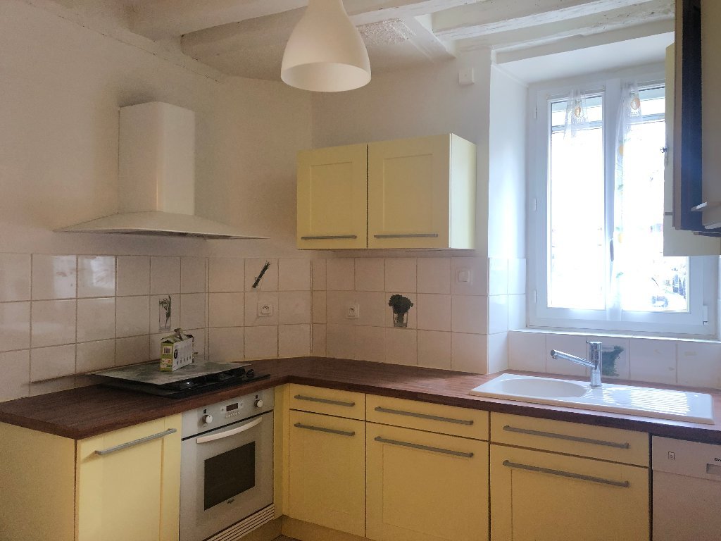 Maison de ville A LOUER - LA CHAPELLE GAUTHIER - 90.68 m2 - 890 &euro; charges comprises par mois