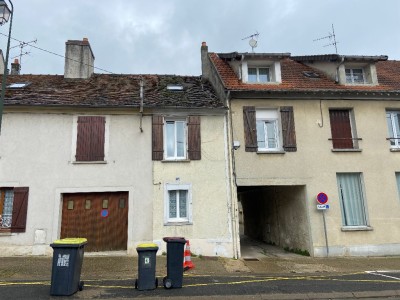 Maison de ville A LOUER - LA CHAPELLE GAUTHIER - 90.68 m2 - 890 € charges comprises par mois