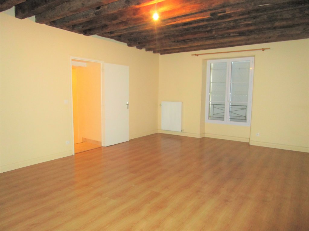MAISON A LOUER - MORMANT - 178.64 m2 - 1 300 &euro; charges comprises par mois