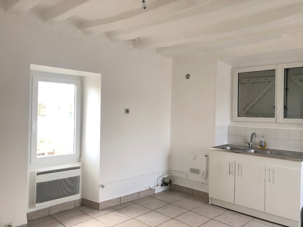 MAISON A LOUER - OZOUER LE VOULGIS - 48.61 m2 - 725�&euro; charges comprises par mois