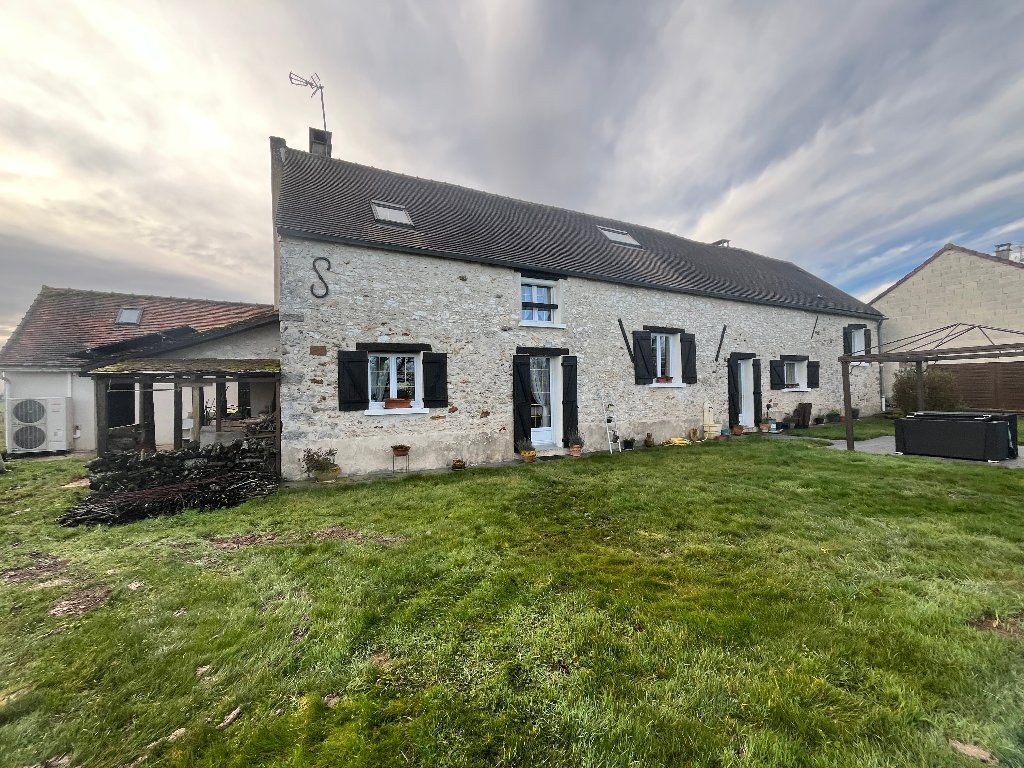 MAISON A VENDRE - AUGERS EN BRIE - 174.44 m2 - 365�000�&euro;