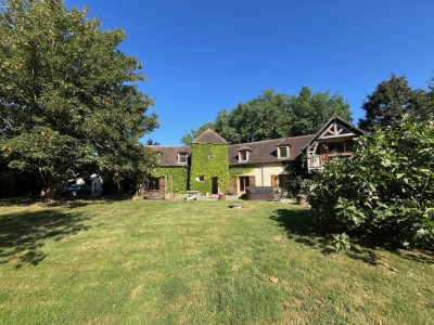 MAISON A VENDRE - BANNOST VILLEGAGNON - 330 m2 - 550000€