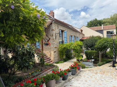Maison Briarde Rurale A VENDRE - BERNAY VILBERT Centre du village - 200 m2 - 480 000 €