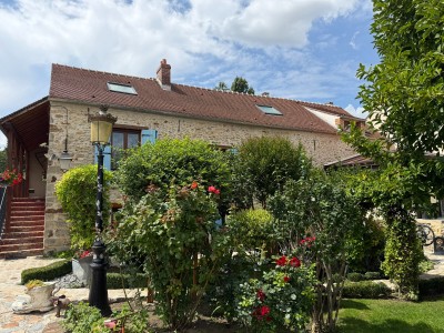 Maison Briarde Rurale A VENDRE - BERNAY VILBERT Centre du village - 200 m2 - 480 000 €