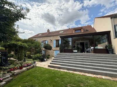 Maison Briarde Rurale A VENDRE - BERNAY VILBERT Centre du village - 200 m2 - 480 000 €