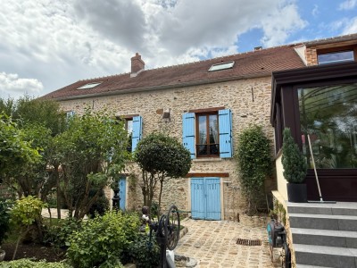 Maison Briarde Rurale A VENDRE - BERNAY VILBERT Centre du village - 200 m2 - 480 000 €