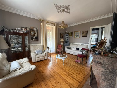 Maison Briarde Rurale A VENDRE - BERNAY VILBERT Centre du village - 200 m2 - 480 000 €