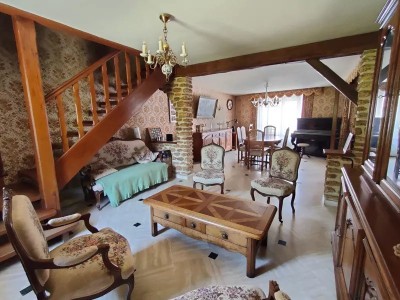 MAISON A VENDRE - BERNAY VILBERT - 197 m2 - 376000€