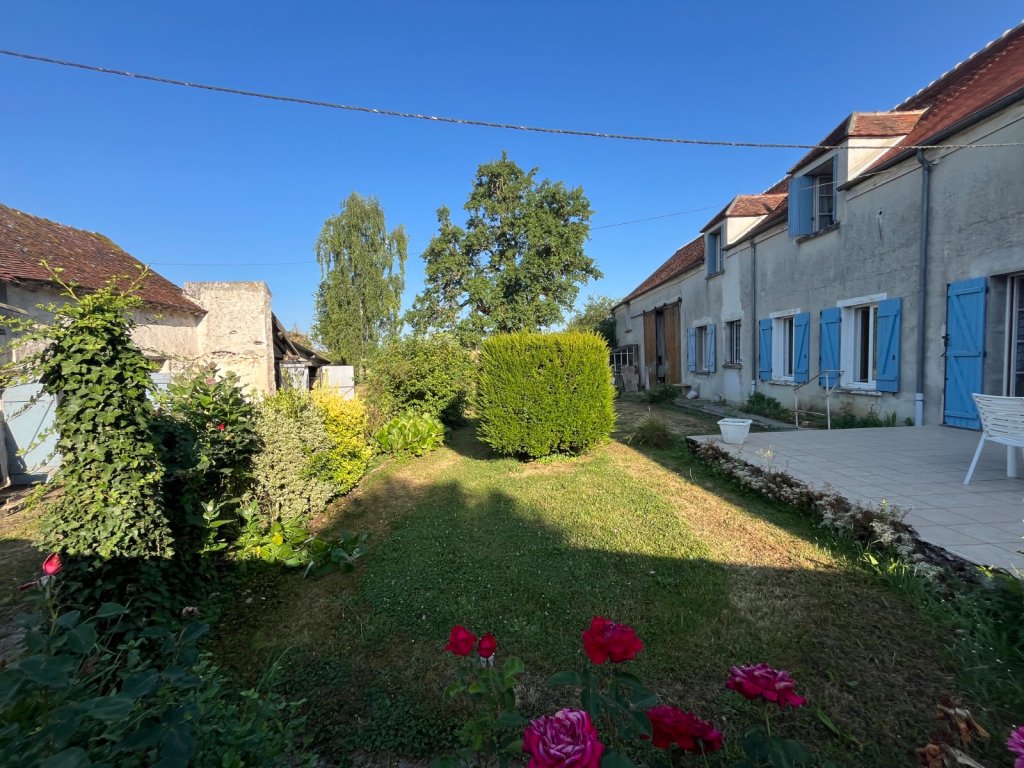 MAISON - BETON BAZOCHES HAMEAU DE FORTAIL - 158 m2 - VENDU