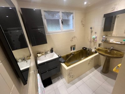 MAISON A VENDRE - CHENOISE - 153.15 m2 - 279 000 €